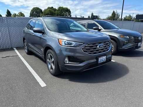 Certified 2022 Ford Edge SEL w/ Convenience Package AWD/4WD image 2