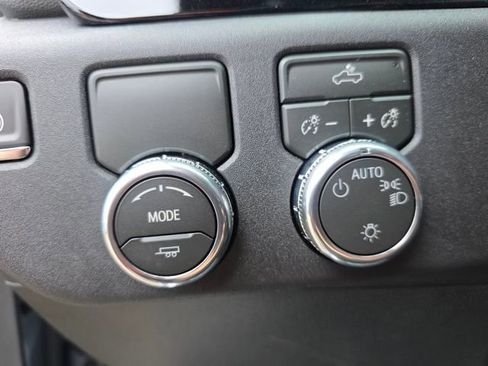 New 2026 GMC Sierra 1500 SLE image 27