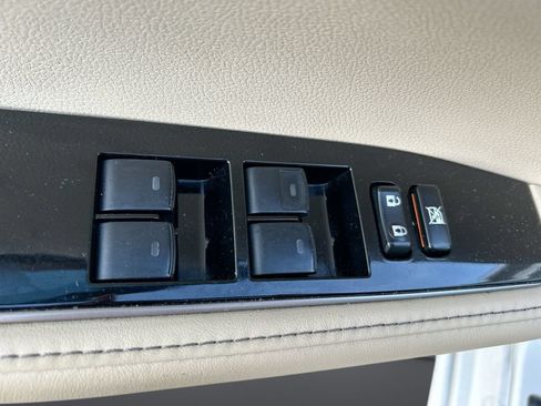 Used 2017 Lexus ES 350 w/ Premium Package FWD image 14