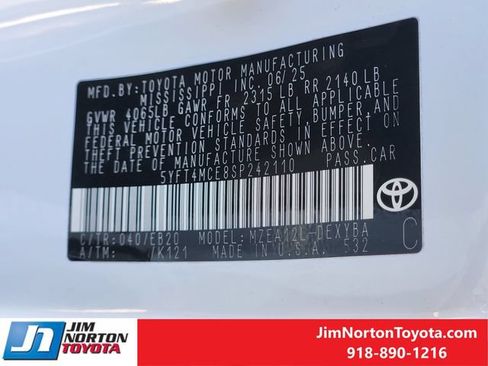 Used 2025 Toyota Corolla XSE FWD image 32