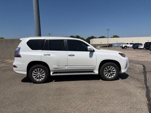 Used 2017 Lexus GX 460 Premium AWD/4WD image 8