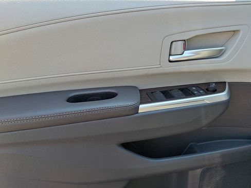 Certified 2024 Toyota Sienna XLE FWD image 12