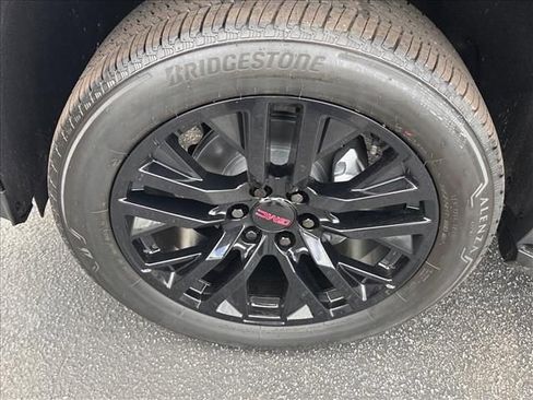 New 2026 GMC Yukon Elevation image 14