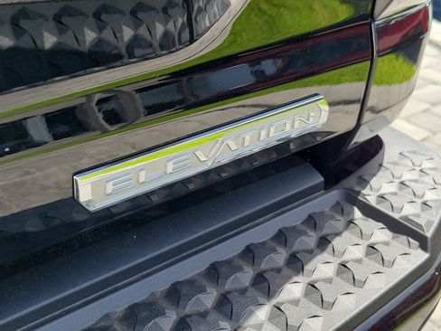 New 2026 GMC Canyon Elevation w/ Convenience Package RWD image 7
