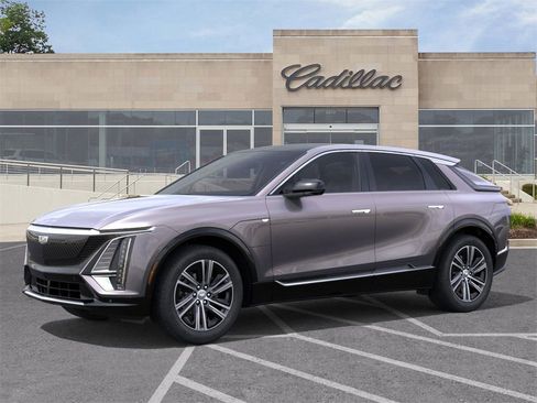 New 2026 Cadillac Lyriq Premium Luxury image 2