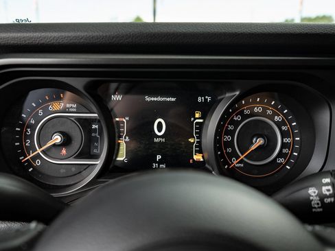 Used 2025 Jeep Wrangler Unlimited Sport AWD/4WD image 27