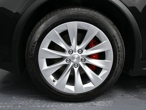 Used 2021 Tesla Model X Performance image 10