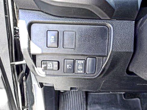 Used 2023 Toyota Tacoma TRD Sport AWD/4WD image 15