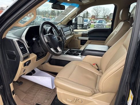 Used 2018 Ford F350 Lariat image 24