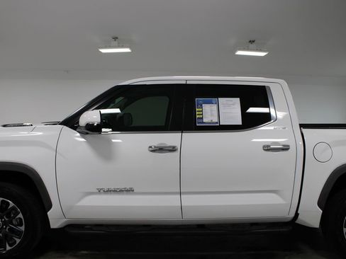 Used 2024 Toyota Tundra Limited AWD/4WD image 6