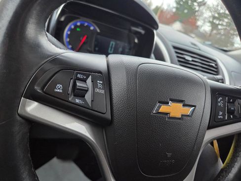 Used 2015 Chevrolet Trax LT w/ LT Sun and Sound Package AWD/4WD image 12