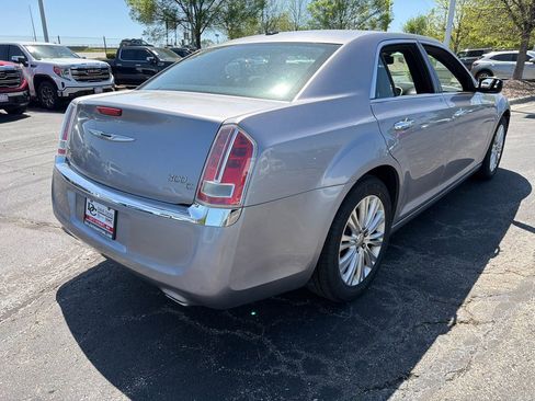 Used 2014 Chrysler 300 C AWD/4WD image 7