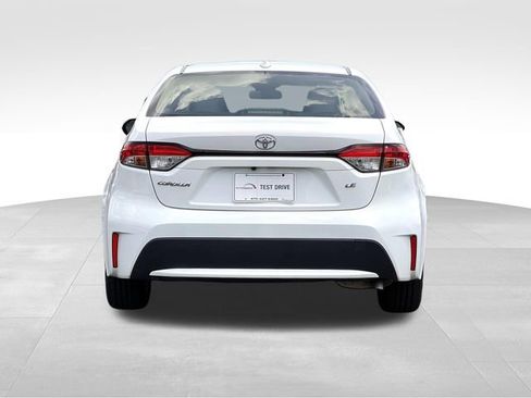 Used 2021 Toyota Corolla LE w/ LE Convenience Package FWD image 4