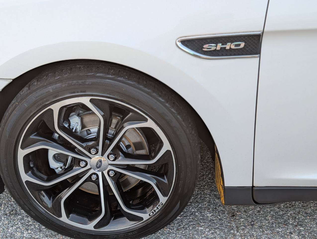 Used 2014 Ford Taurus SHO w/ Equipment Group 401A AWD/4WD image 6