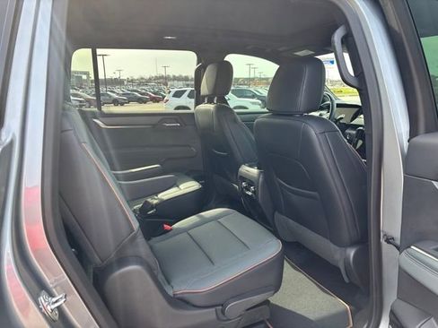 Used 2026 GMC Acadia AT4 w/ Super Cruise Package image 10