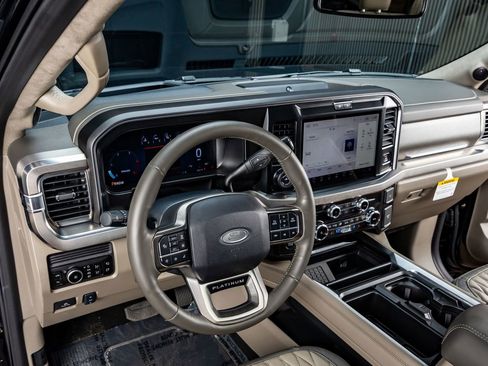 Used 2026 Ford F450 Platinum w/ Platinum Plus Package AWD/4WD image 17