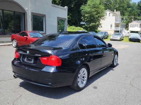 Used 2011 BMW 328i xDrive Sedan AWD/4WD image 7
