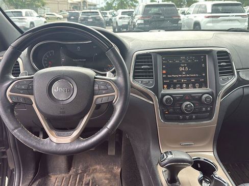 Used 2015 Jeep Grand Cherokee Overland AWD/4WD image 12
