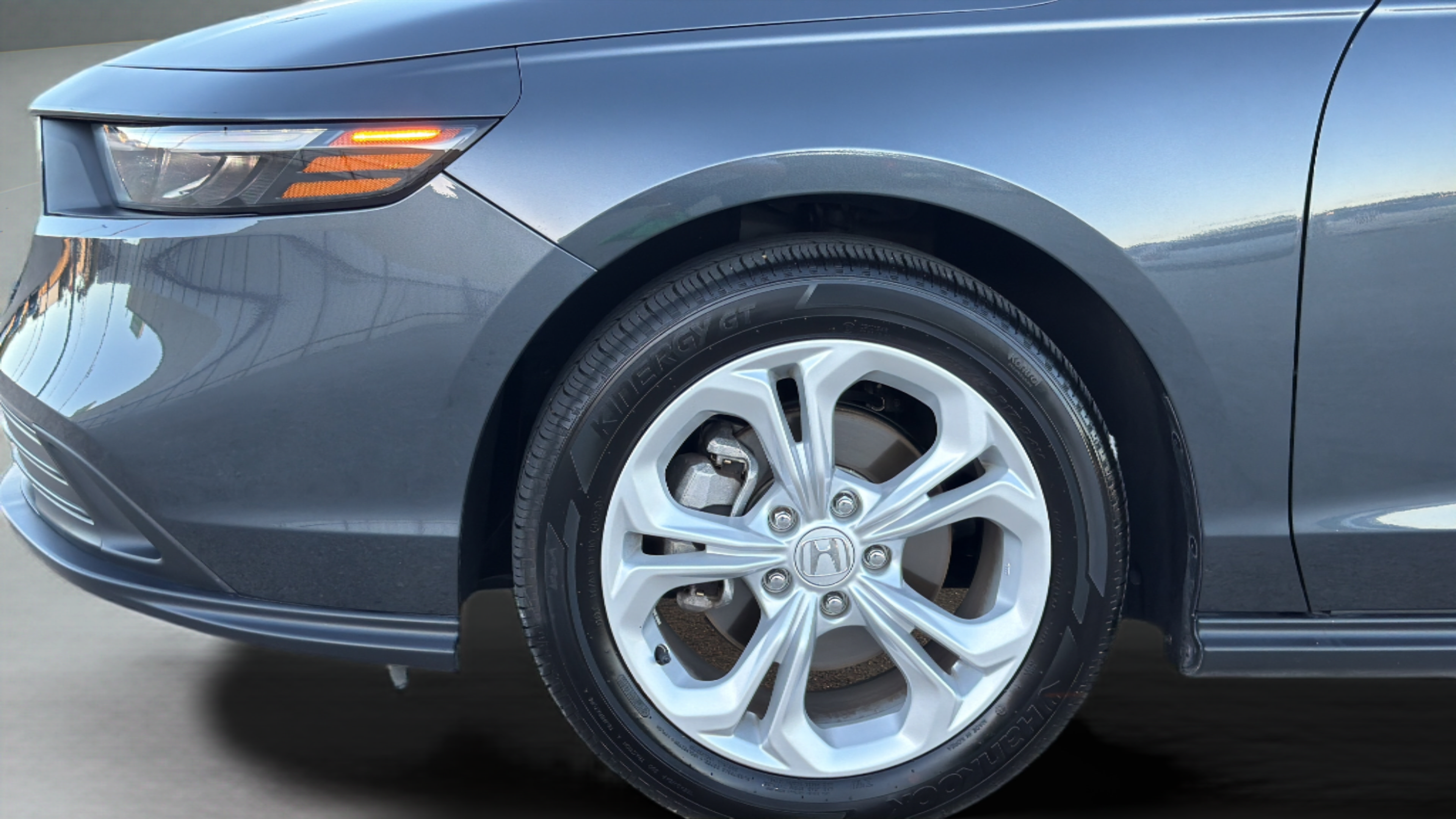 Used 2024 Honda Accord LX image 31