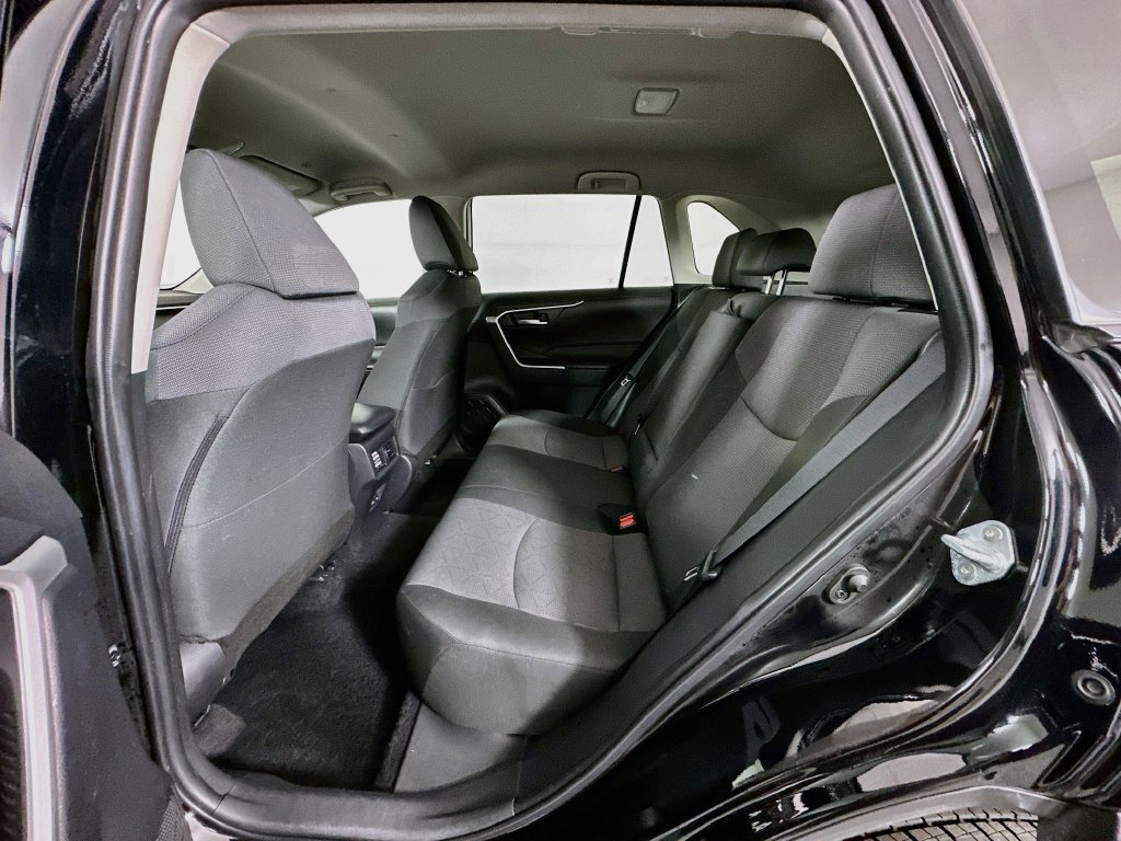Certified 2025 Toyota RAV4 XLE FWD image 24