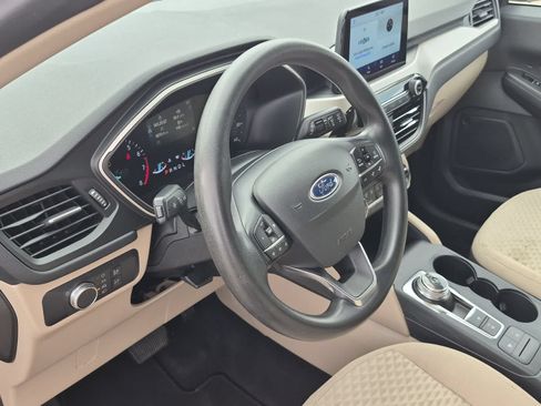 Used 2020 Ford Escape SE FWD image 10