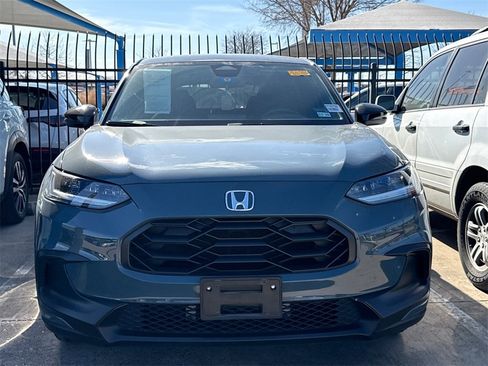 Used 2023 Honda HR-V Sport image 2