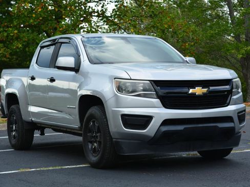 Used 2016 Chevrolet Colorado W/T w/ WT Convenience Package RWD image 3