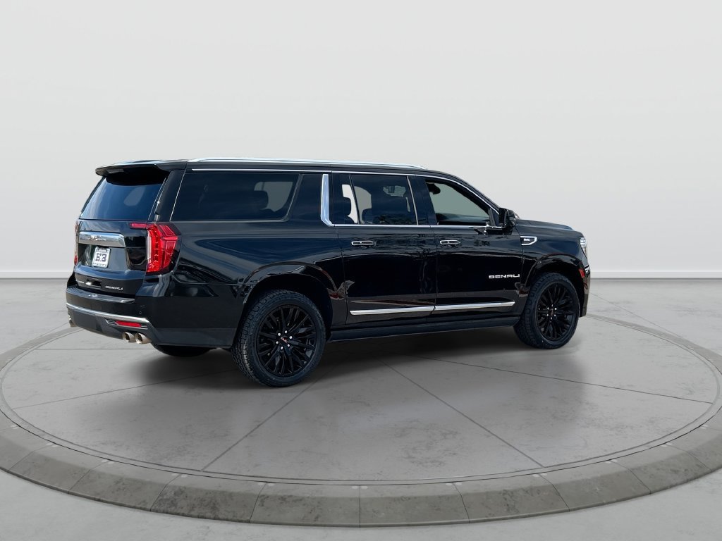Used 2023 GMC Yukon XL Denali w/ LPO, Floor Liner Package AWD/4WD image 8