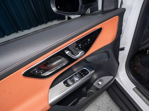 Certified 2026 Mercedes-Benz GLC 300 image 11