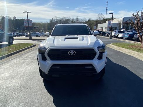 Certified 2025 Toyota Tacoma TRD Sport w/ TRD Sport Upgrade Package image 2