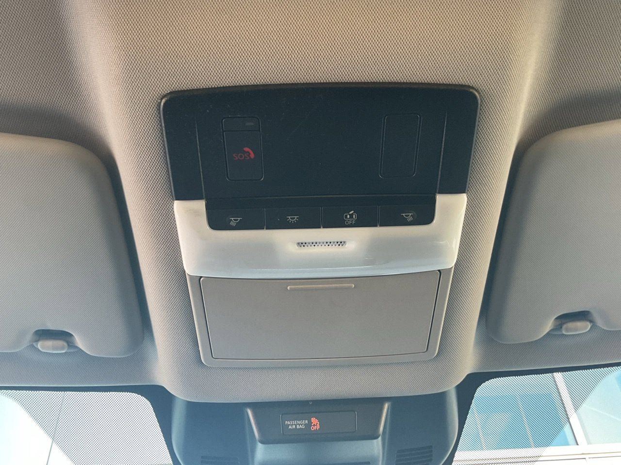 Used 2025 Nissan Rogue SV FWD image 16