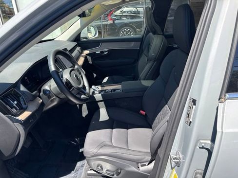 Certified 2025 Volvo XC90 B6 Plus AWD/4WD image 20