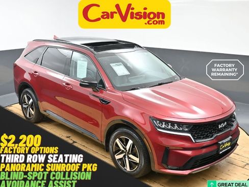 Used 2023 Kia Sorento S w/ Panoramic Sunroof Package image 1