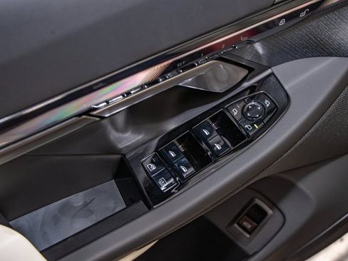 Used 2026 BMW 550e xDrive image 14