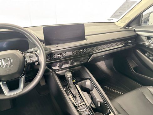Used 2024 Honda Accord Touring image 32