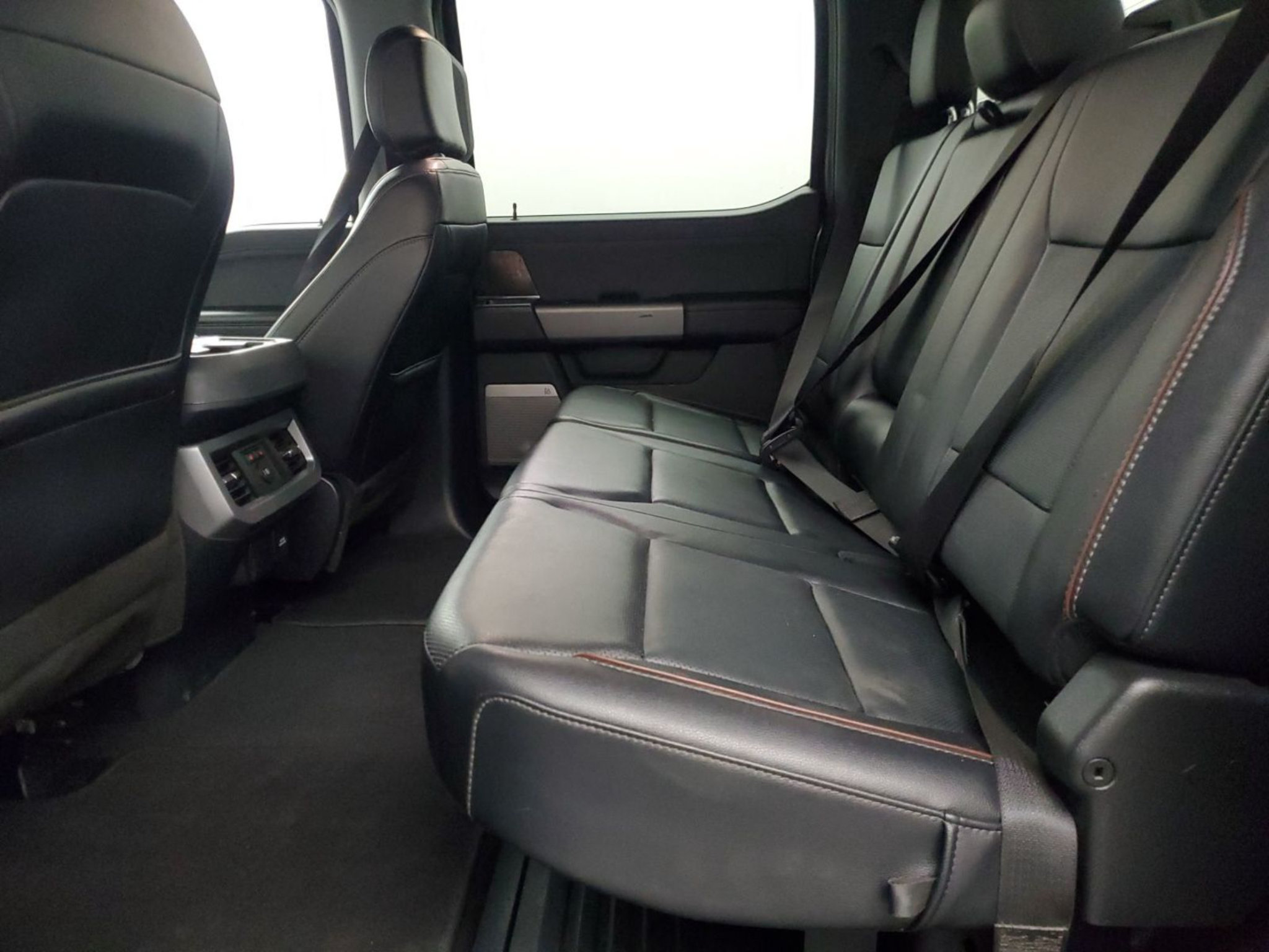 Used 2023 Ford F350 Lariat w/ Tow Technology Package AWD/4WD image 7