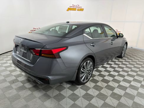 New 2026 Nissan Altima 2.5 SV w/ SV Premium Package FWD image 6