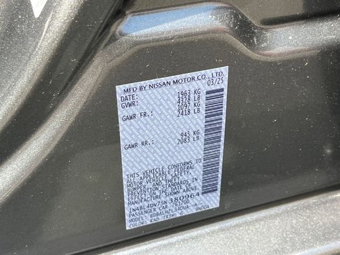 Used 2025 Nissan Altima 2.5 SV image 29