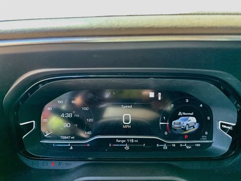 Used 2022 GMC Yukon Denali RWD image 15