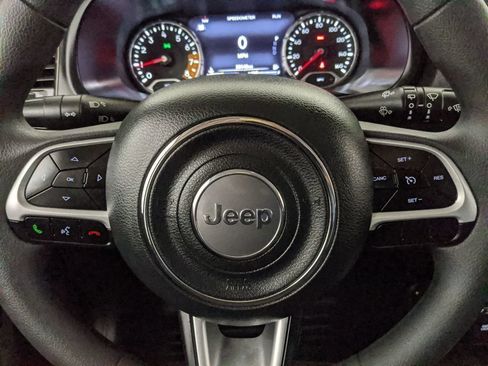 Used 2023 Jeep Renegade Latitude AWD/4WD image 13