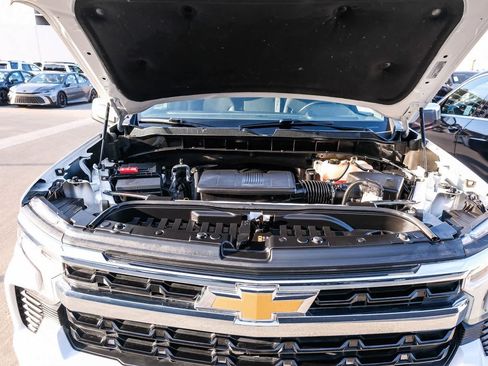 Used 2025 Chevrolet Silverado 1500 LT RWD image 27