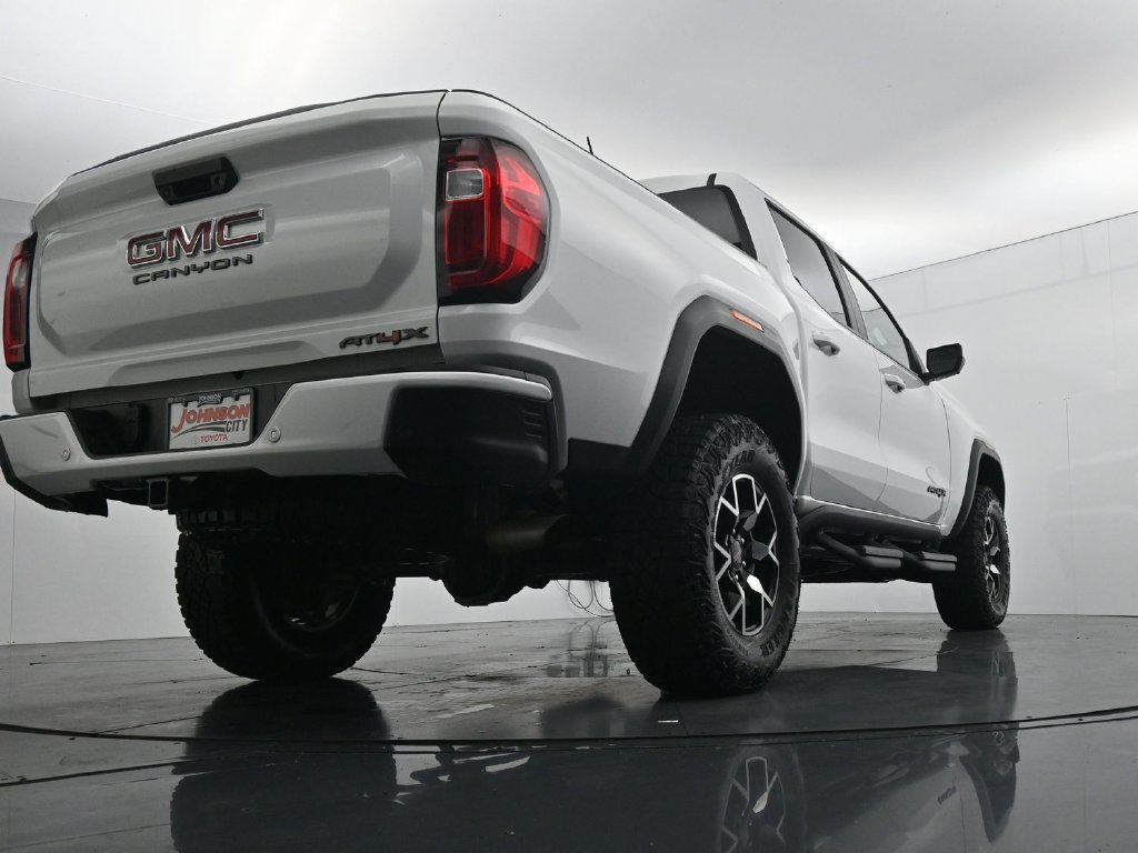 Used 2024 GMC Canyon AT4X AWD/4WD image 36
