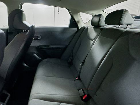 Used 2025 Kia K4 LXS image 26