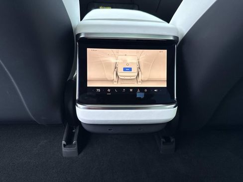 Used 2022 Tesla Model S Plaid image 18