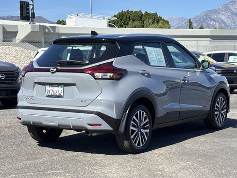 Used 2024 Nissan Kicks SV image 3