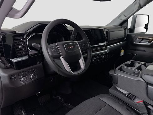 New 2026 GMC Sierra 2500 SLE w/ SLE Value Package; AWD/4WD image 9