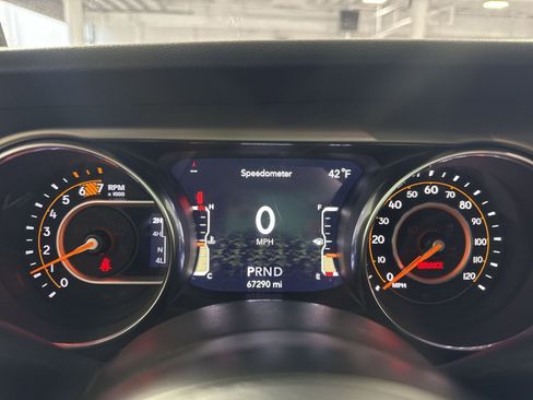 Used 2020 Jeep Wrangler Sport image 17