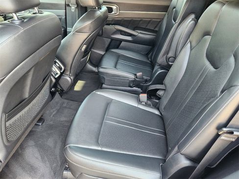 Used 2023 Kia Sorento SX image 37