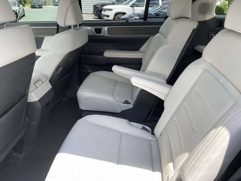 Used 2025 Hyundai Santa Fe Calligraphy AWD/4WD image 10