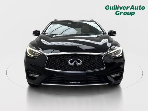 Used 2017 INFINITI QX30 Premium w/ Navigation Package FWD image 14
